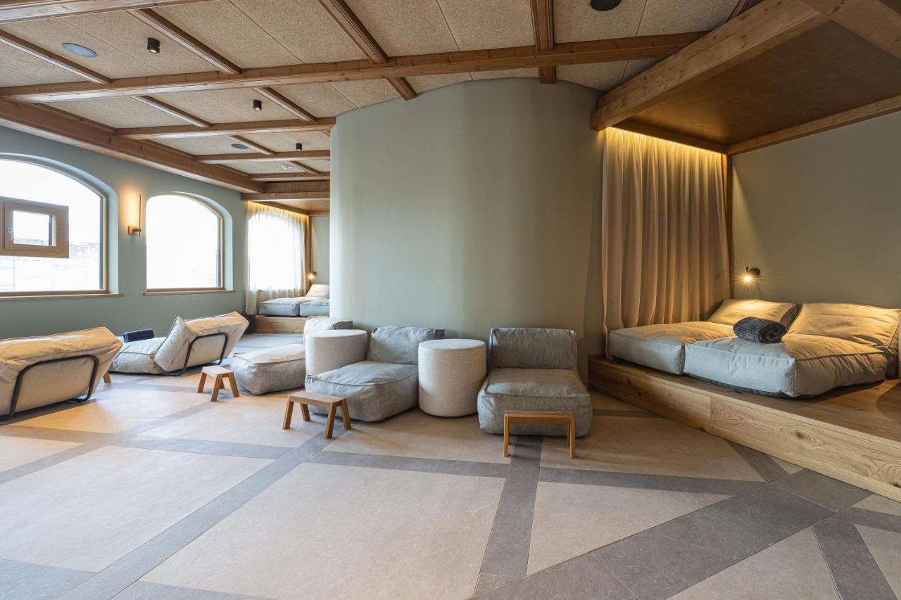Hotel Neue Post เซลล์อัมเซ ภายนอก รูปภาพ
