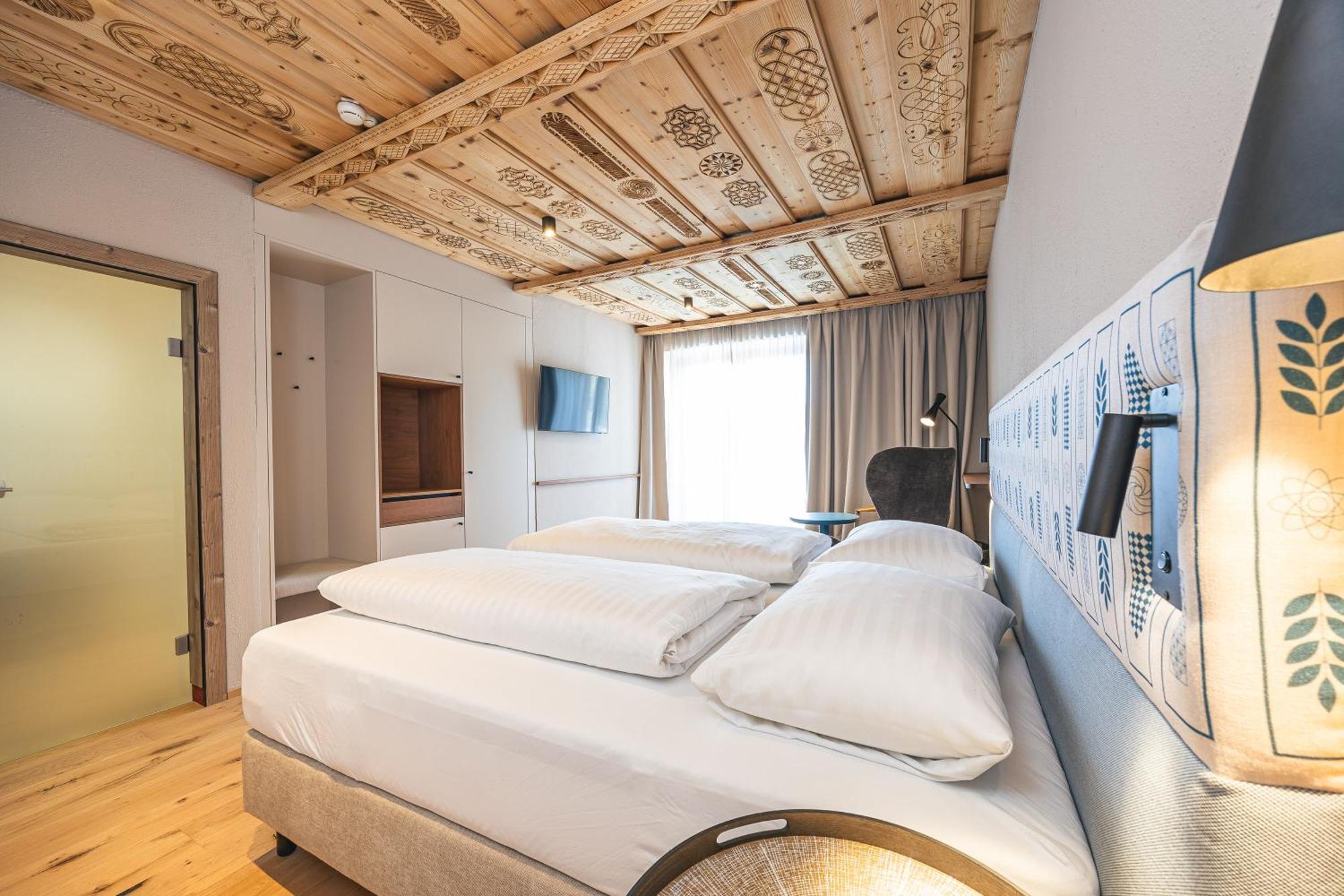 Hotel Neue Post เซลล์อัมเซ ภายนอก รูปภาพ